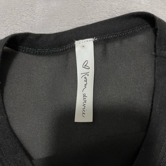 M BOUTIQUE SHEER TOP - Picture 2 of 4